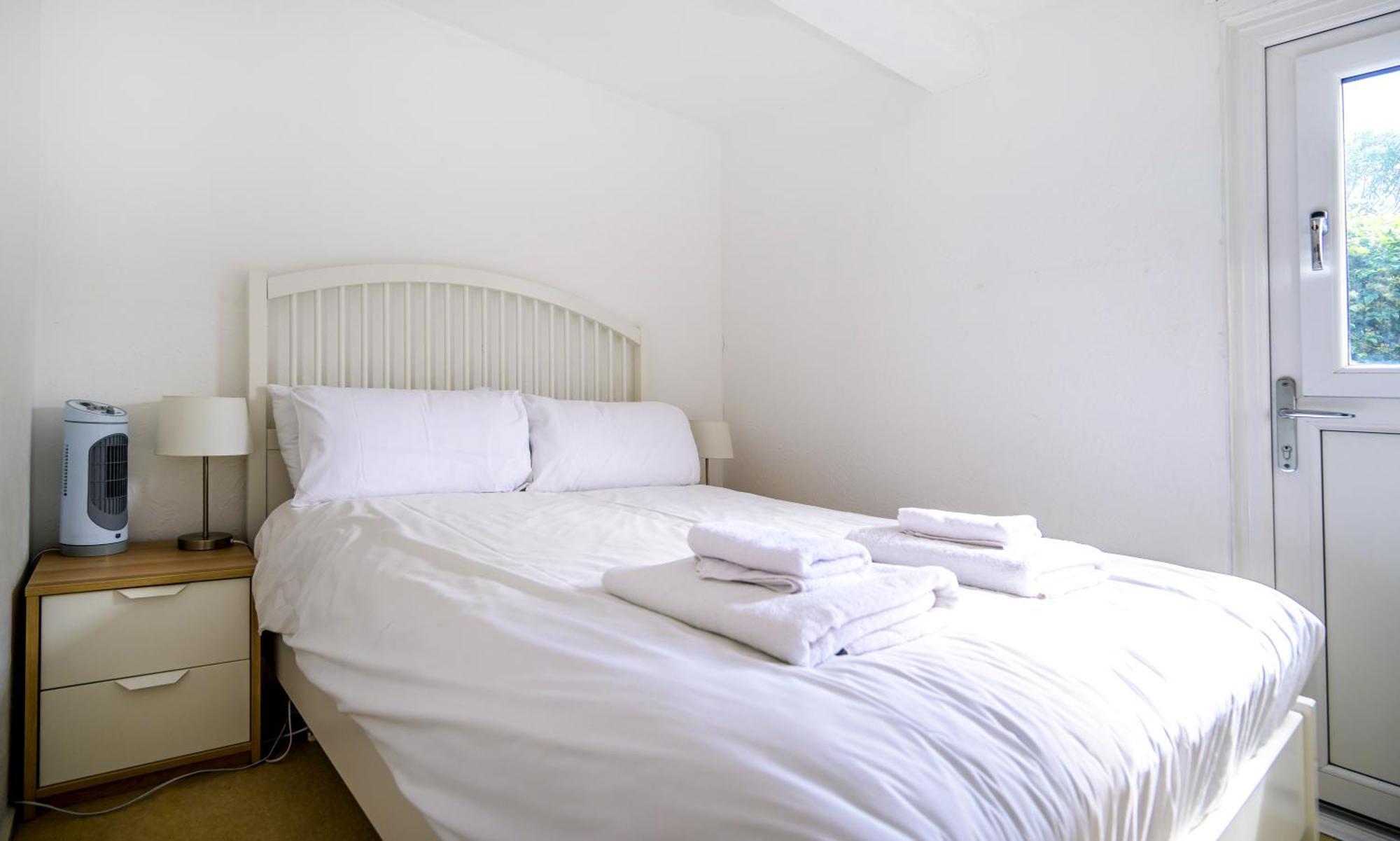 Escape To A Clifftop Chalet With Pool And Tennis Onsite - 1A Kingsdown Holiday Park Exterior foto